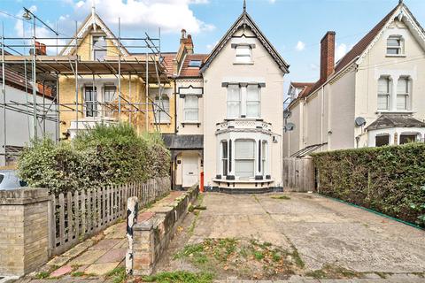 Madeira Road, LONDON SW16