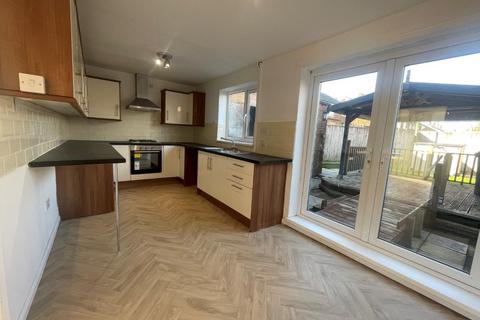 3 bedroom terraced house to rent, Wilton Way, Middlesbrough