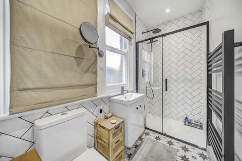 2 bedroom maisonette for sale, Tranmere Road, London SW18