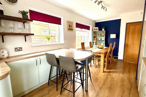 4 bedroom semi-detached house for sale, Seymour Road, Keyingham, Hull