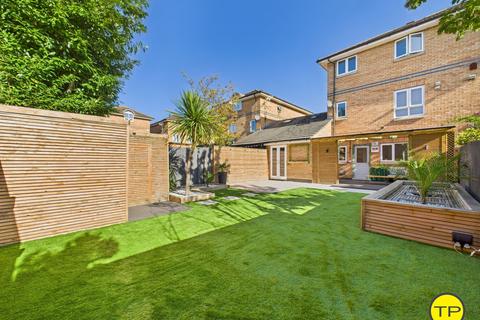 Stanton Square, Peterborough PE7