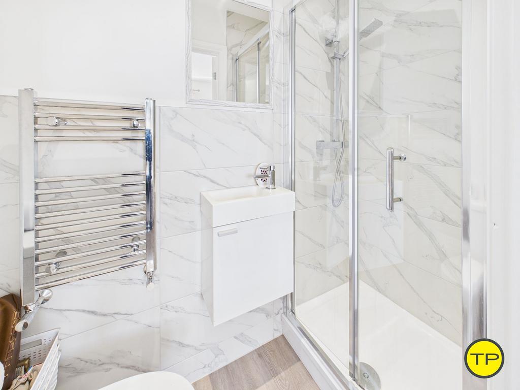 Ensuite to bedroom two