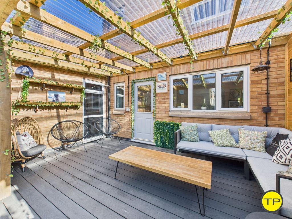 Covered pergola
