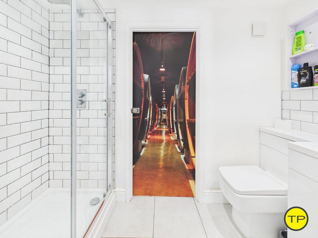 Ensuite to annexe
