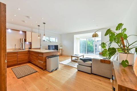 Blagrove Road, Hampton Wick, Teddington, TW11