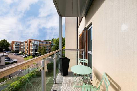 2 bedroom flat for sale, Blagrove Road, Hampton Wick, Teddington, TW11