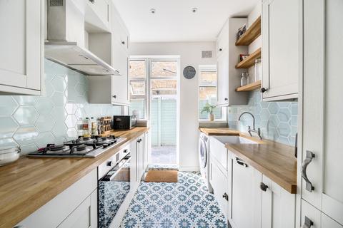 2 bedroom maisonette for sale, Carlyle Road, Northfields, London