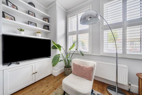 2 bedroom maisonette for sale, Carlyle Road, Northfields, London