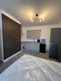 1 bedroom end of terrace house to rent, Collis Street, Stourbridge, DY8