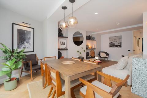 2 bedroom flat for sale, Aldridge Road Villas, London W11