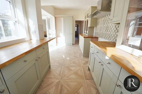 2 bedroom semi-detached house for sale, High Street, Chasetown WS7