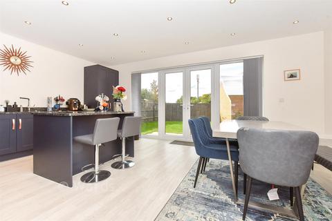 4 bedroom detached house for sale, Hoplands Road, Canterbury, Kent