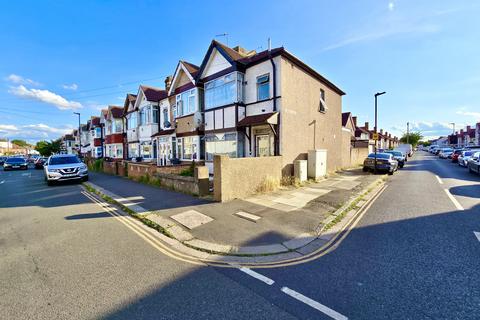 Cromwell Road, Hounslow, Greater London, TW3