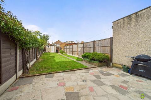 4 bedroom terraced house for sale, Glenview, London, SE2
