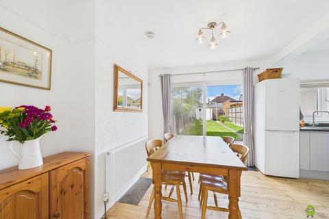 4 bedroom terraced house for sale, Glenview, London, SE2