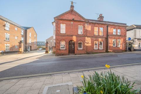 3 bedroom end of terrace house for sale, Hyde Street, Winchester, Hampshire, SO23