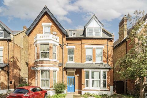 2 bedroom flat for sale, Mattock Lane, London W5