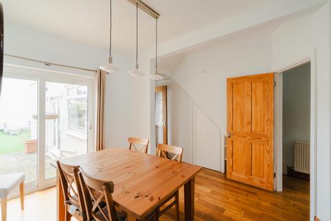 8 Truro Road, Bristol, BS3 2AE