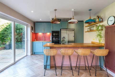 4 bedroom detached house for sale, Ifield Close, Redhill, RH1