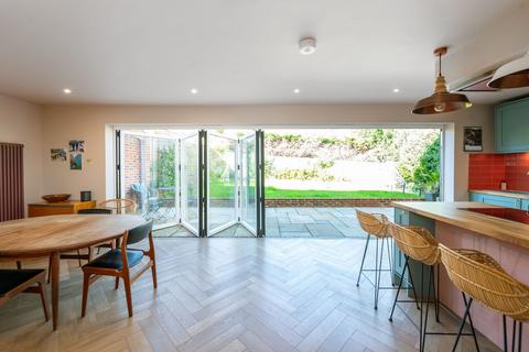 4 bedroom detached house for sale, Ifield Close, Redhill, RH1
