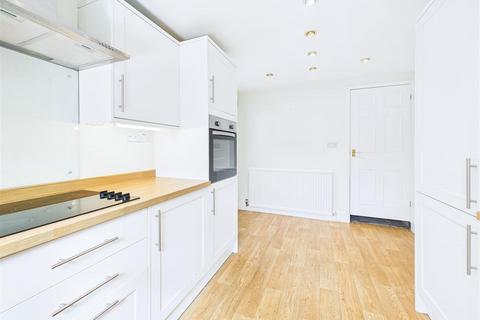 3 Wentworth Drive, Lichfield, WS14 9HN