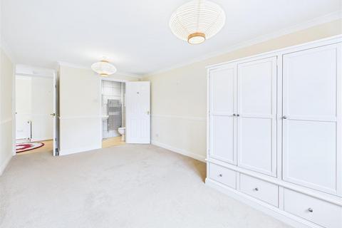 3 Wentworth Drive, Lichfield, WS14 9HN