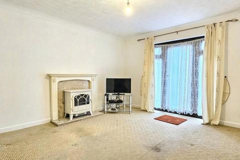 2 bedroom semi-detached house for sale, Bowling Green Road, Stourbridge DY8