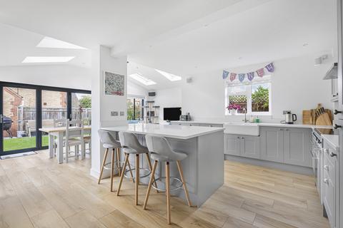 19 Evenlode Drive, Didcot, OX11 7XG