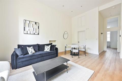 undefined, Ennismore Gardens, London