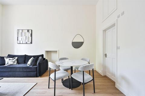 undefined, Ennismore Gardens, London