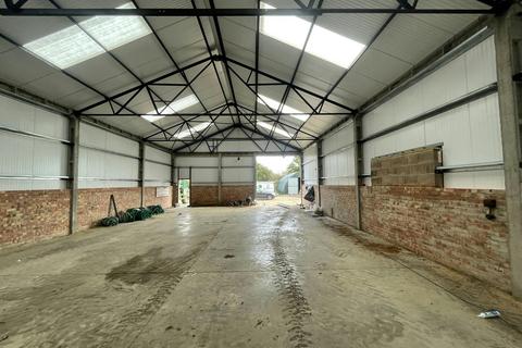 Warehouse to rent, Bicester Rd Brill HP18 9SE