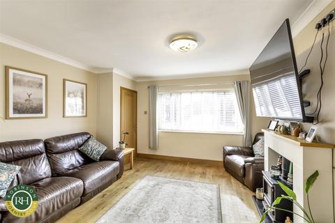 3 bedroom semi-detached house for sale, Gateford Close, Worksop