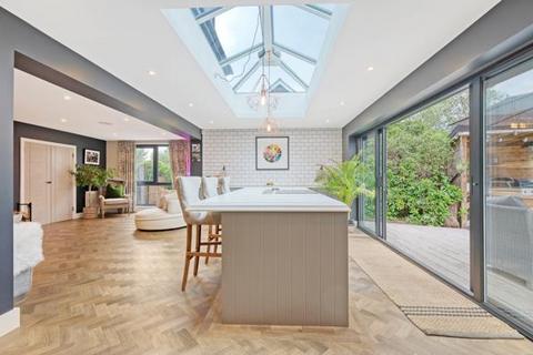 6 bedroom detached house for sale, Well Lane, Ingatestone CM4