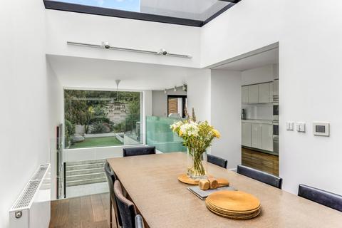 undefined, Onslow Gardens, Muswell Hill