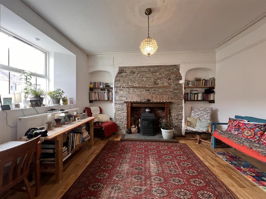 Livingroom2.JPG