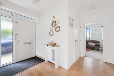 4 bedroom semi-detached house for sale, Courage Close, Coulsdon