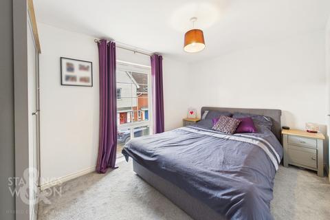 3 bedroom terraced house for sale, Rufus Street, Queens Hills, Norwich