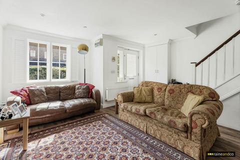 3 bedroom townhouse for sale, Poppy Walk, Hatfield