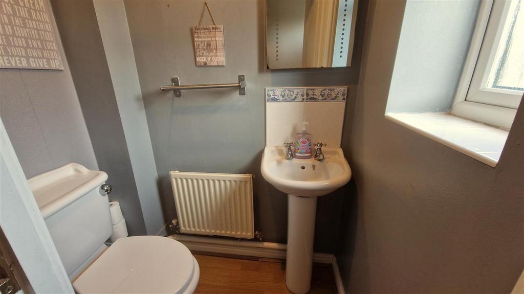 Cloakroom / WC