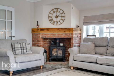 4 bedroom bungalow for sale, Colchester Road, Great Totham