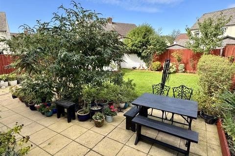 6 Chesterfield, Chard, TA20 1EU