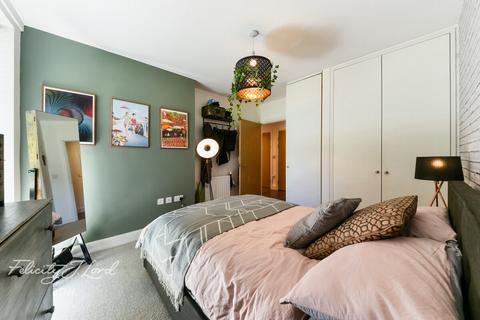 Barry Blandford Way, London, E3