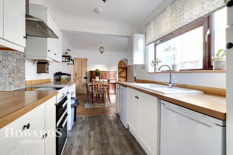 Sycamore Avenue, Lowestoft