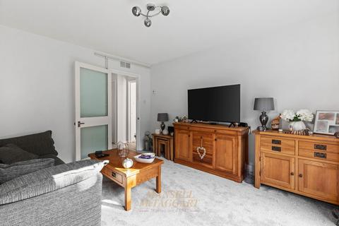 undefined, Bramble Close, Crawley RH10