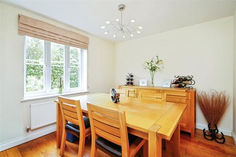 undefined, Carterton, Oxfordshire