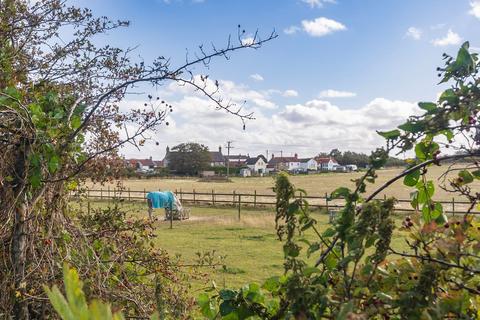 3 bedroom bungalow for sale, Broadwood Close, Trimingham