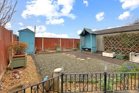 undefined, Crow Park Avenue, Sutton-On-Trent, Newark