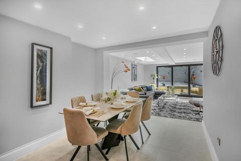 undefined, Grayling Road, London, N16