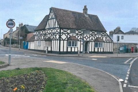 Pub for sale, The Red Lion, 1 London Rd Biggleswade SG18 8ED