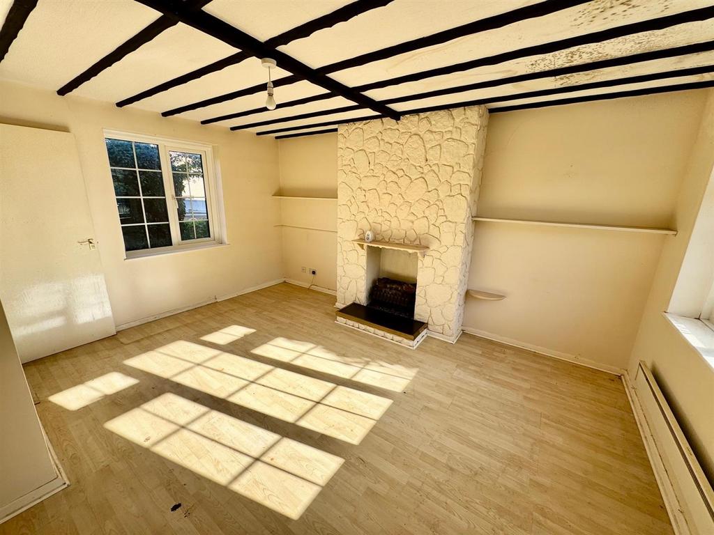 Lounge 2.jpg